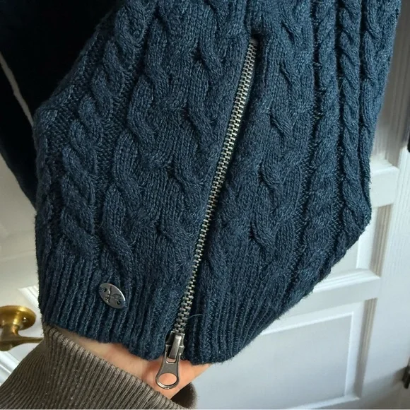 American Eagle Sweater Lightweight Blue Cable Knit Crewneck Zipped Sides Sz M - Picture 6 of 13